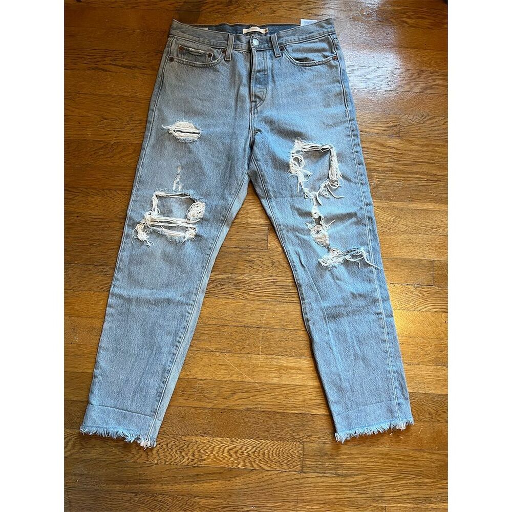 Levi's Women's Wedgie Straight Jeans Size 28 Blue Distressed Denim